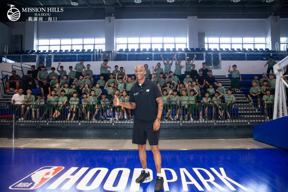 NBA篮球公园海口观澜湖旗舰馆开放日暨二零二五篮球夏令营开营