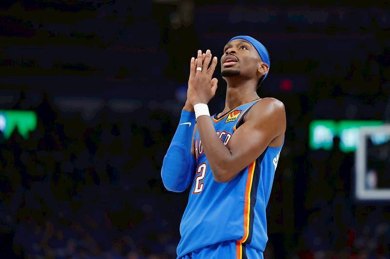 年轻球星谁是劲敵(dí)？SGA：我想跟詹姆斯、库里、哈登比