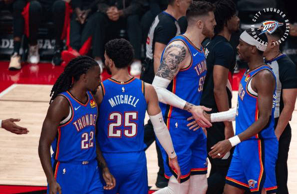 卫冕(miǎn)冠军惨遭爆冷，西部黑马崭露头角，NBA格局生变